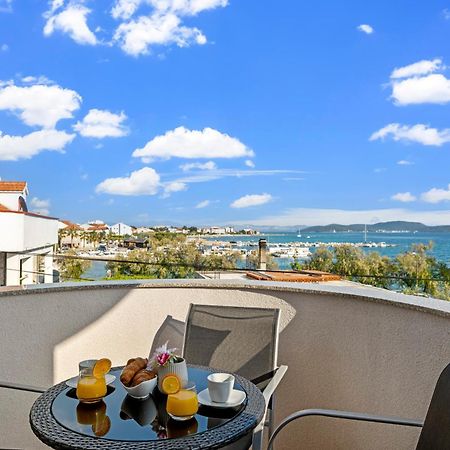 Aquarius Apartments - Beachside With Heated Pool Vodice Dış mekan fotoğraf