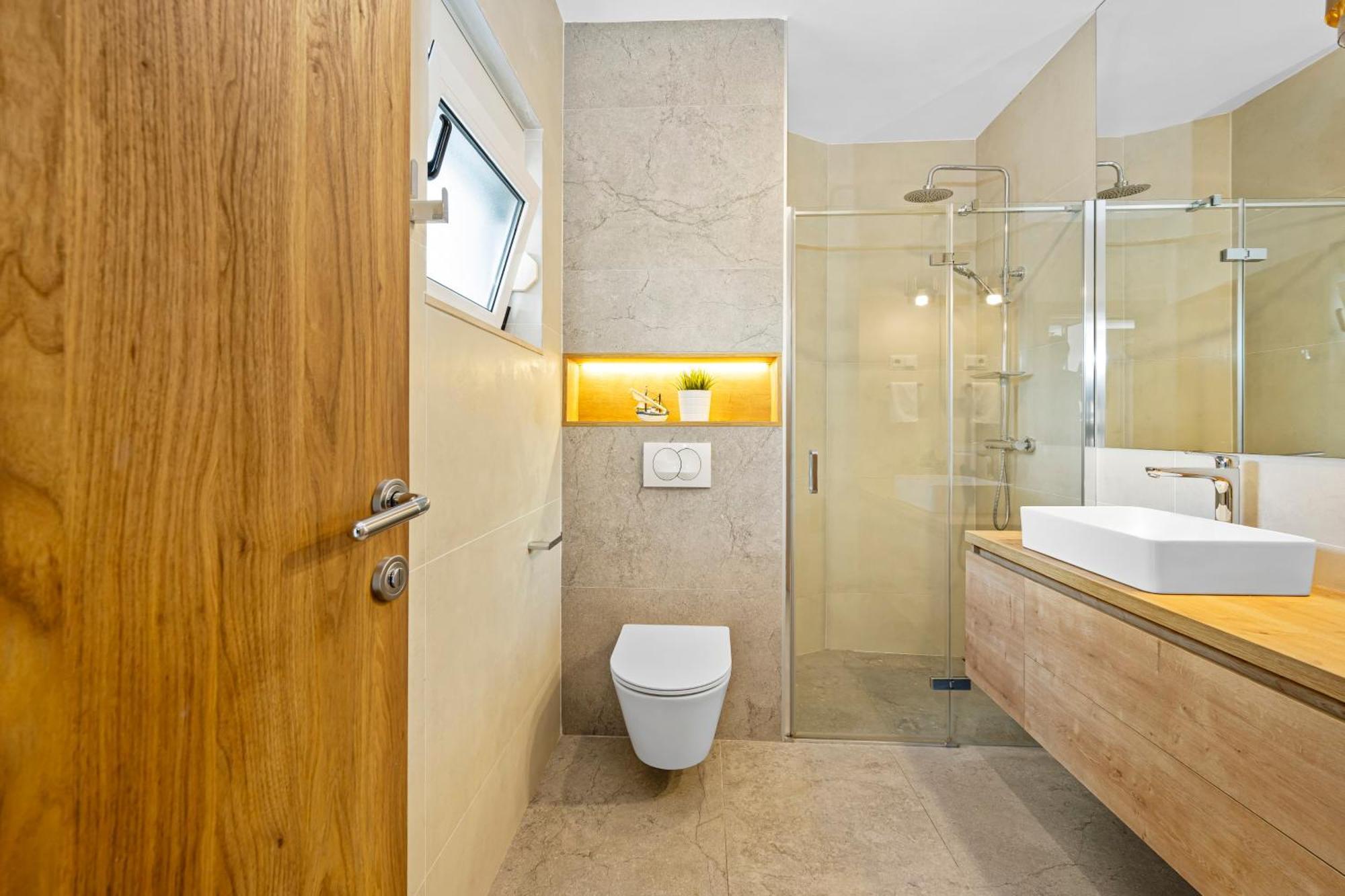Aquarius Apartments - Beachside With Heated Pool Vodice Oda fotoğraf
